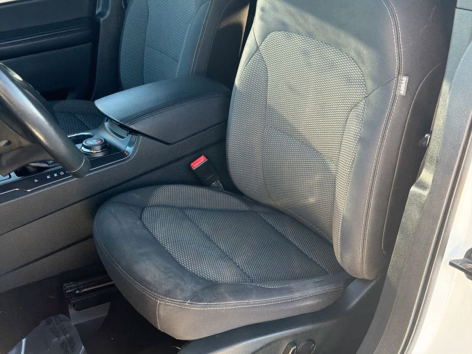 Thumbnail: 2019 Ford Explorer - 17