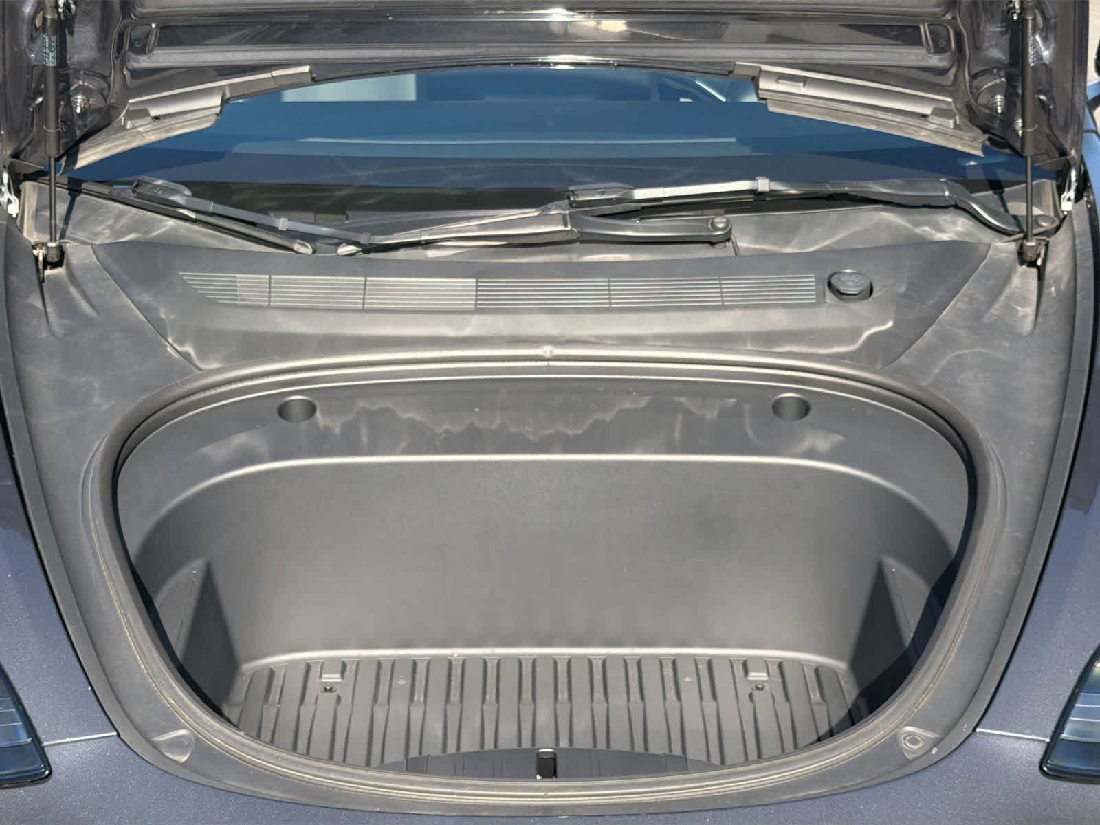 Thumbnail: 2022 Tesla Model 3 - 15