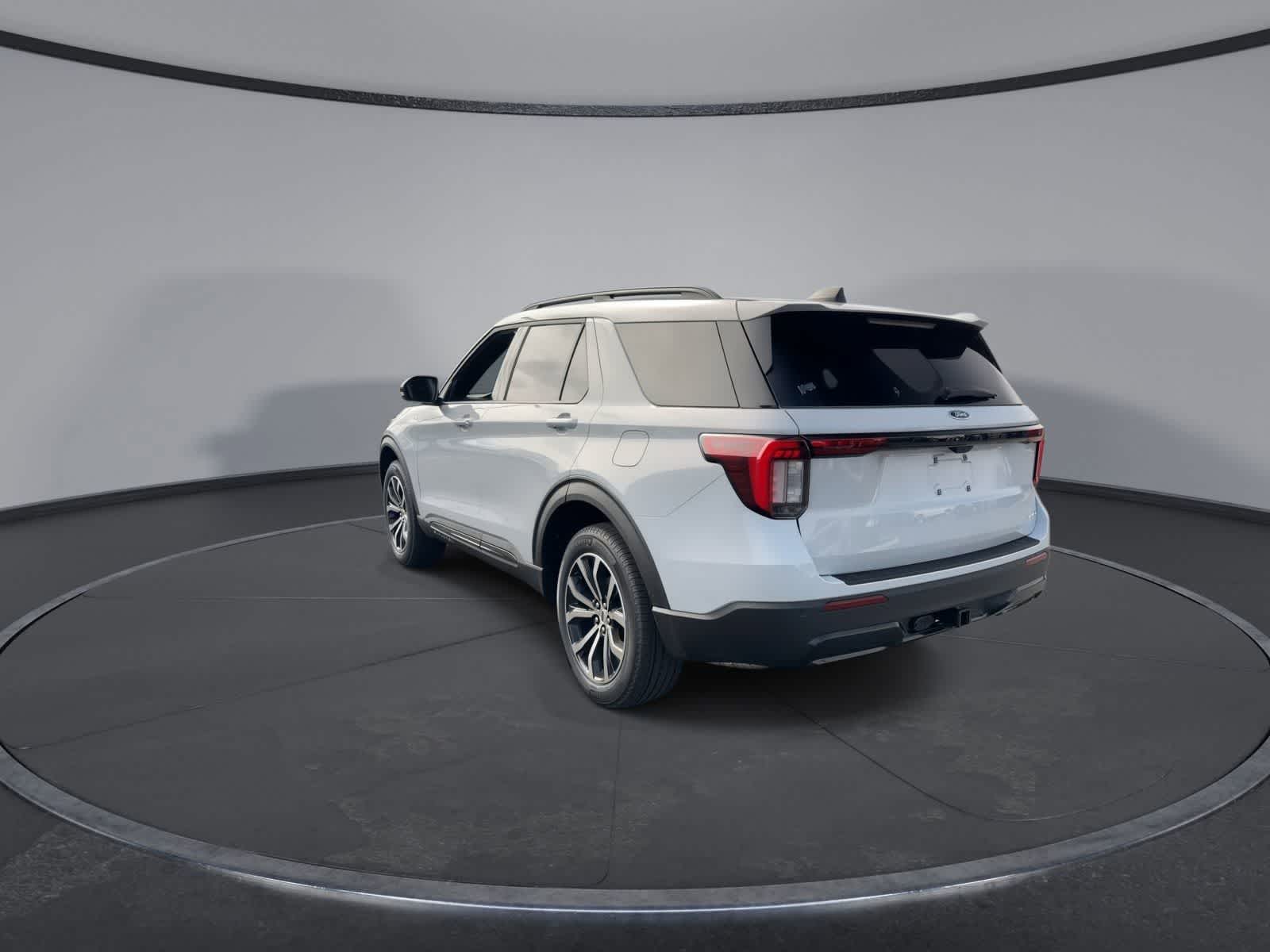 Thumbnail: 2026 Ford Explorer - 6