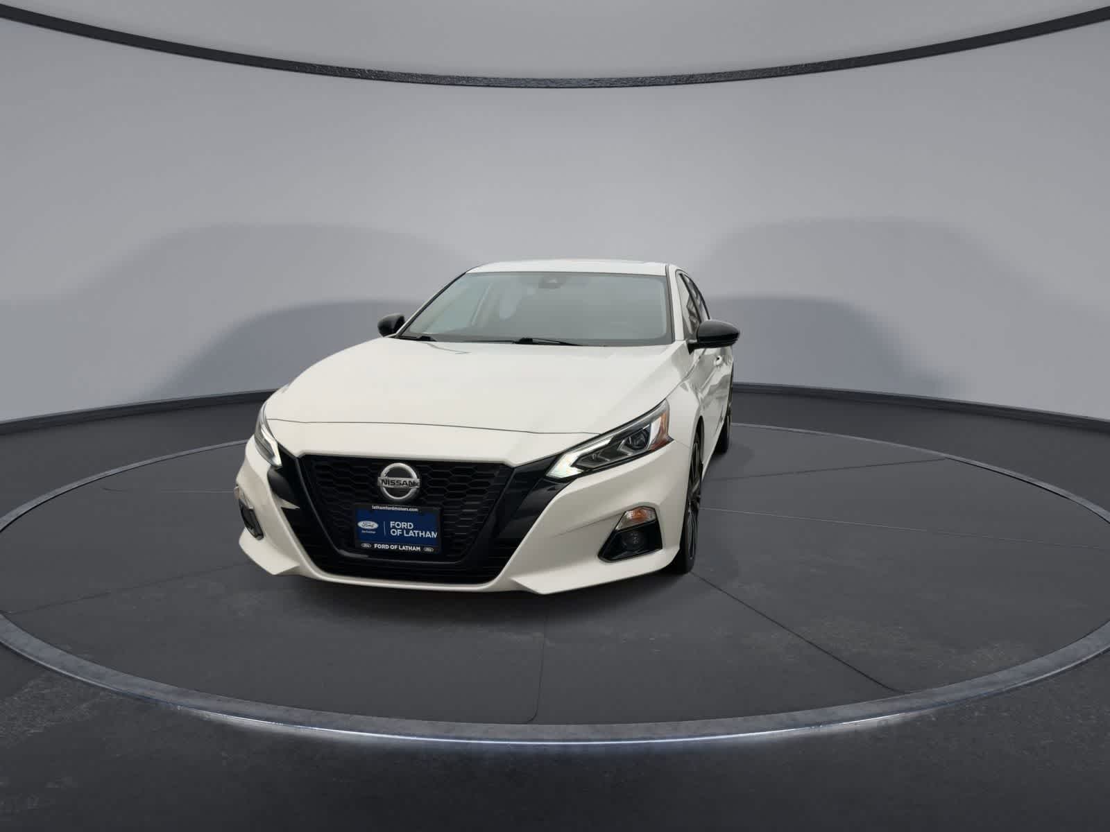 Thumbnail: 2022 Nissan Altima - 3
