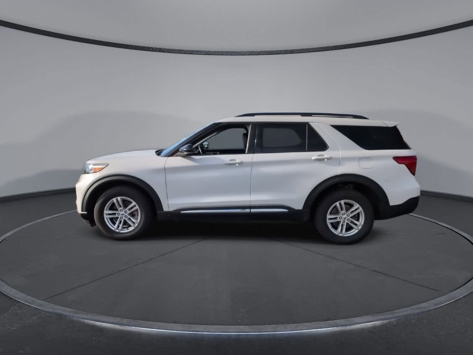 Thumbnail: 2023 Ford Explorer - 5