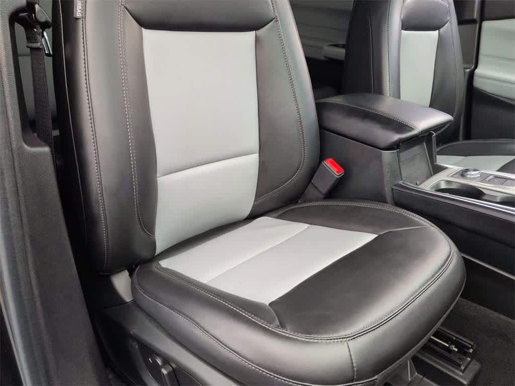 Thumbnail: 2022 Ford Explorer - 22