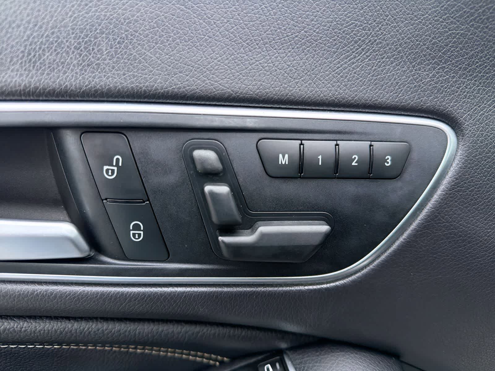 Thumbnail: 2015 Mercedes-Benz CLA - 18