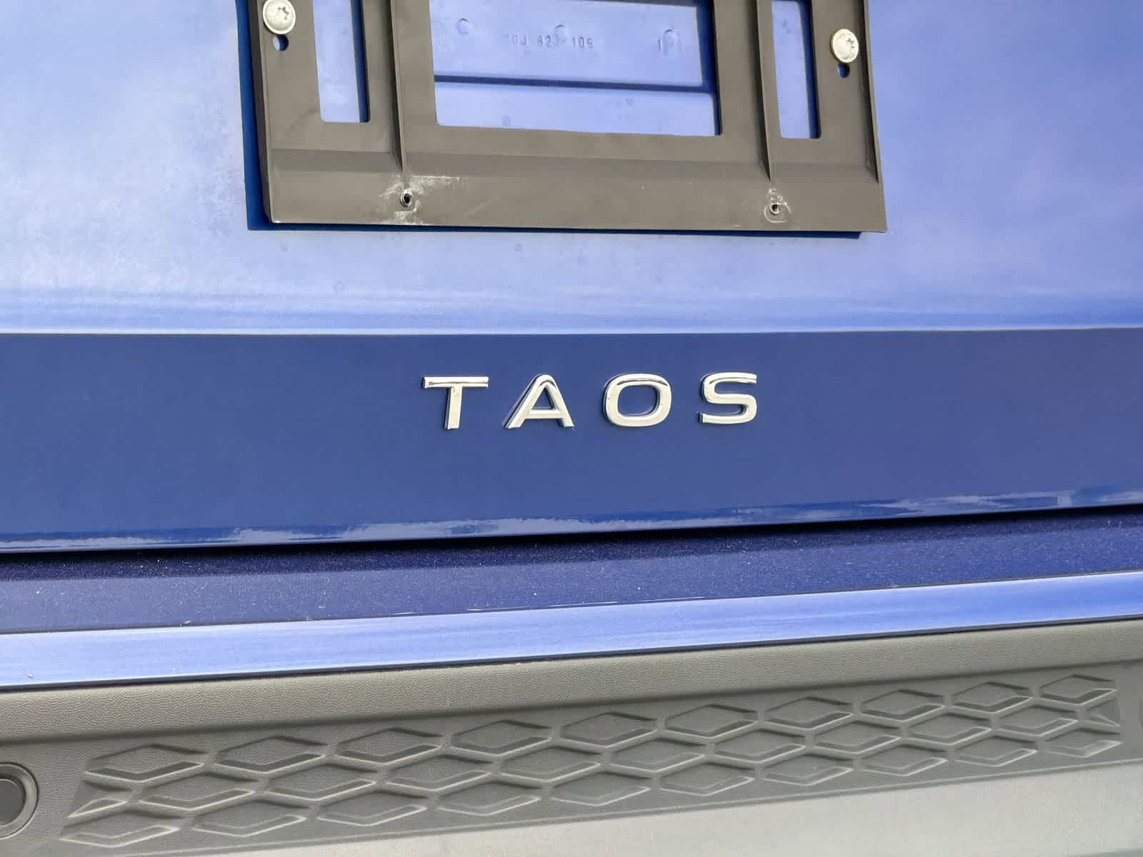 Thumbnail: 2023 Volkswagen Taos - 14