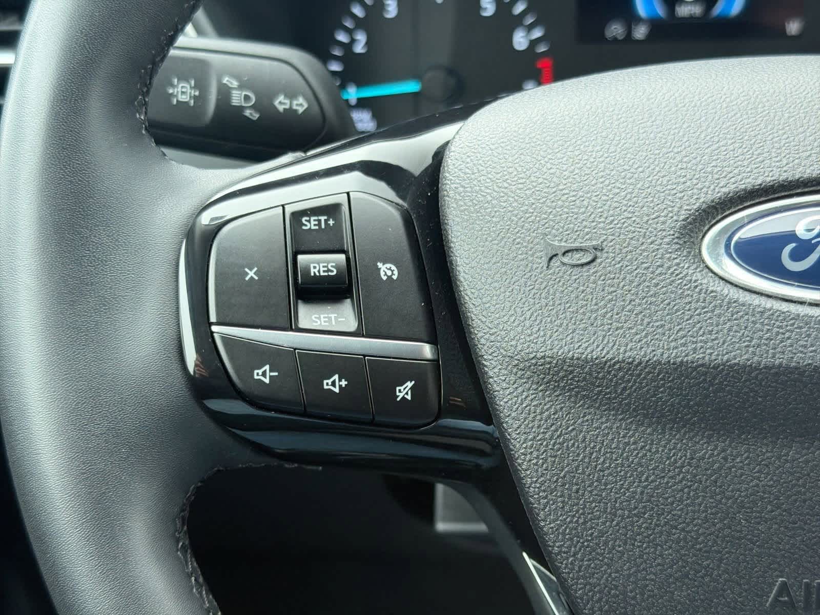 Thumbnail: 2022 Ford Escape - 24