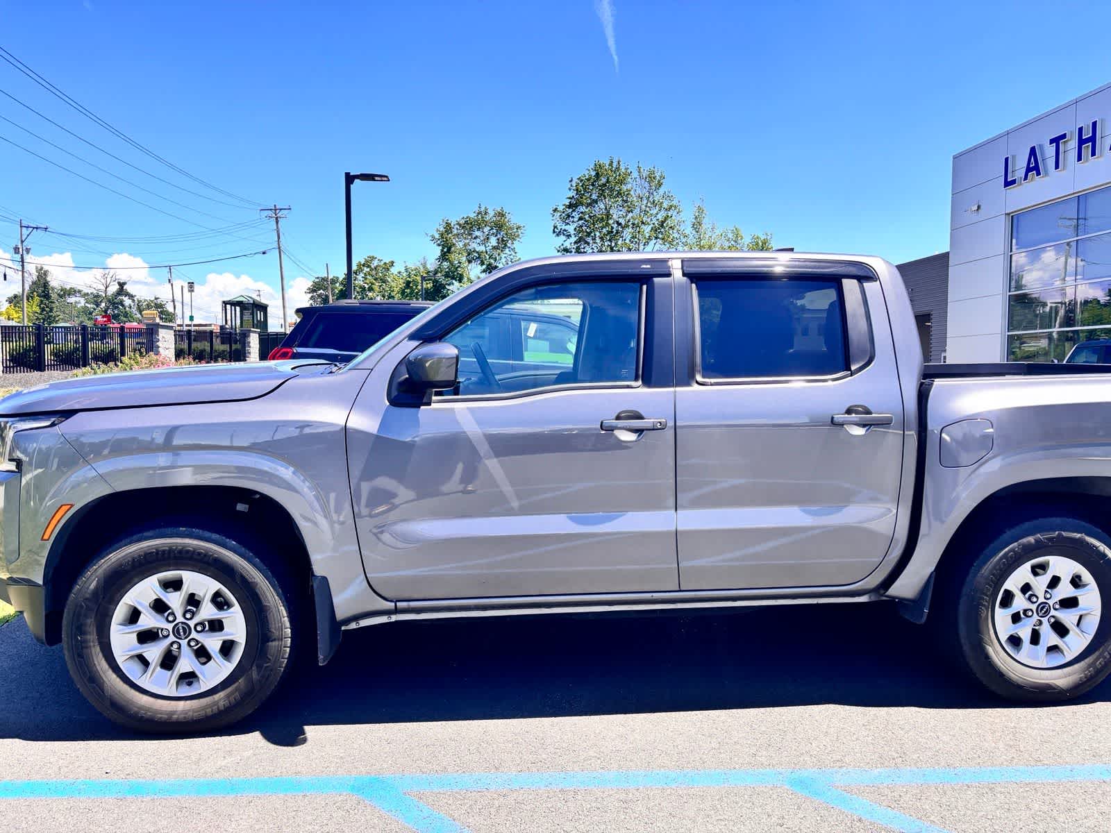 Thumbnail: 2024 Nissan Frontier - 5