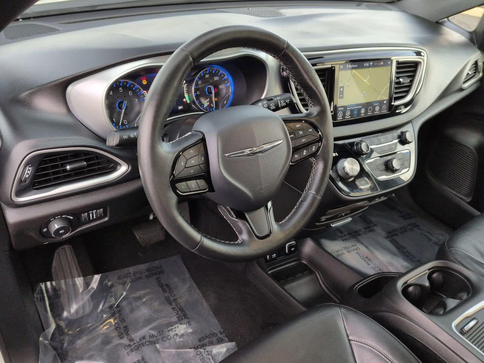 Thumbnail: 2020 Chrysler Pacifica - 10