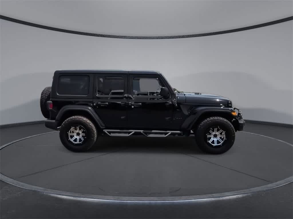 Thumbnail: 2023 Jeep Wrangler - 9