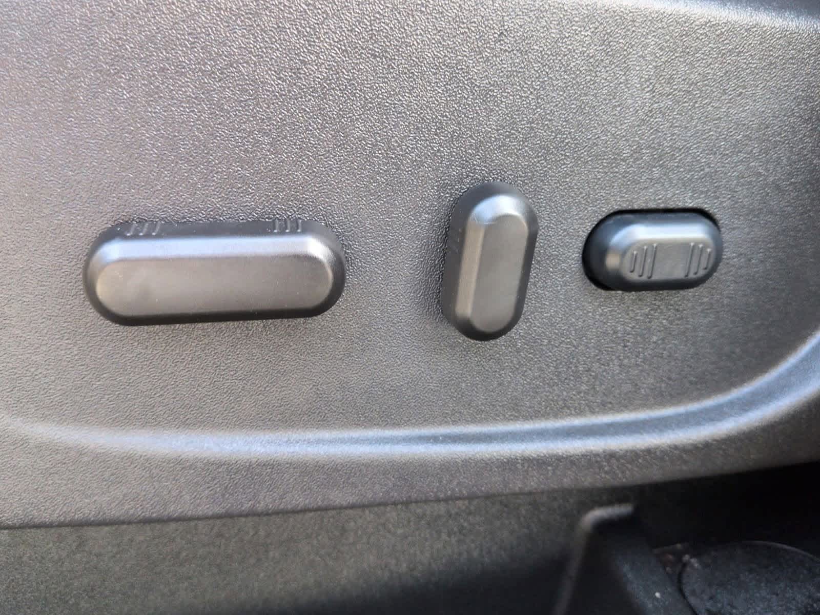 Thumbnail: 2018 Ford Escape - 18