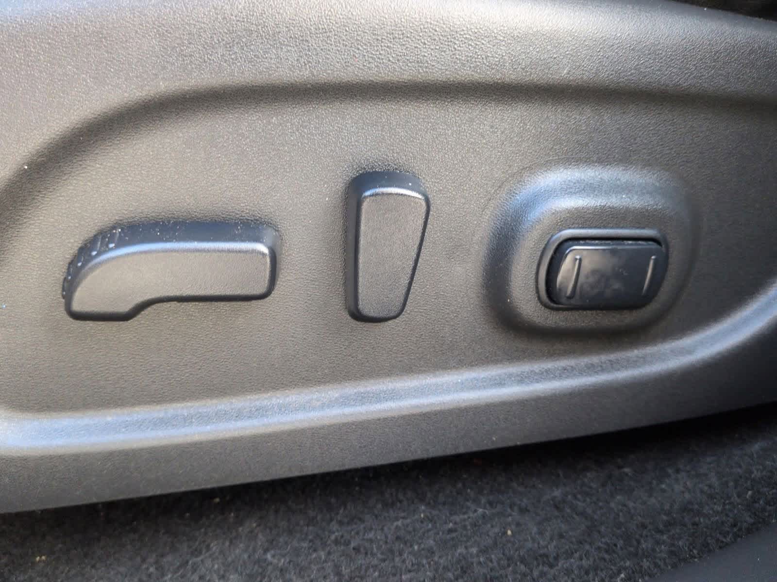 Thumbnail: 2016 Nissan Pathfinder - 18