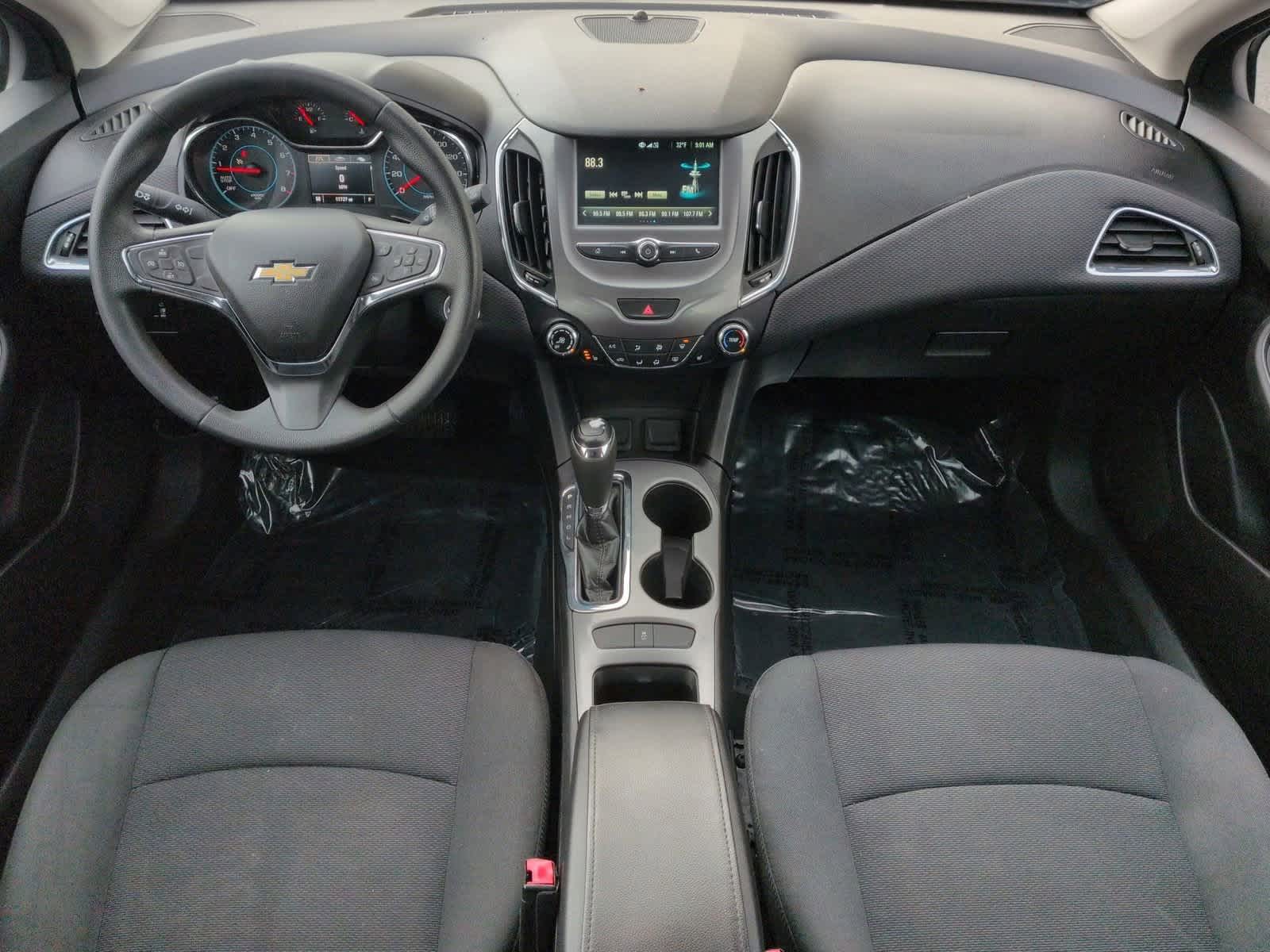 Thumbnail: 2018 Chevrolet Cruze - 16