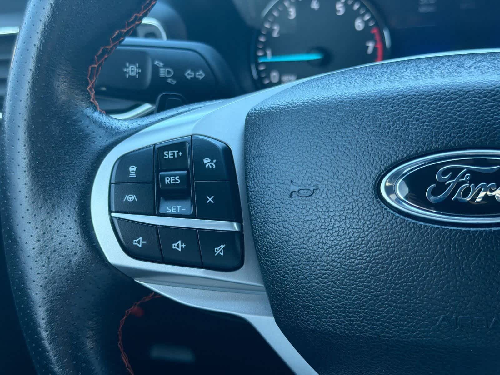 Thumbnail: 2022 Ford Explorer - 26