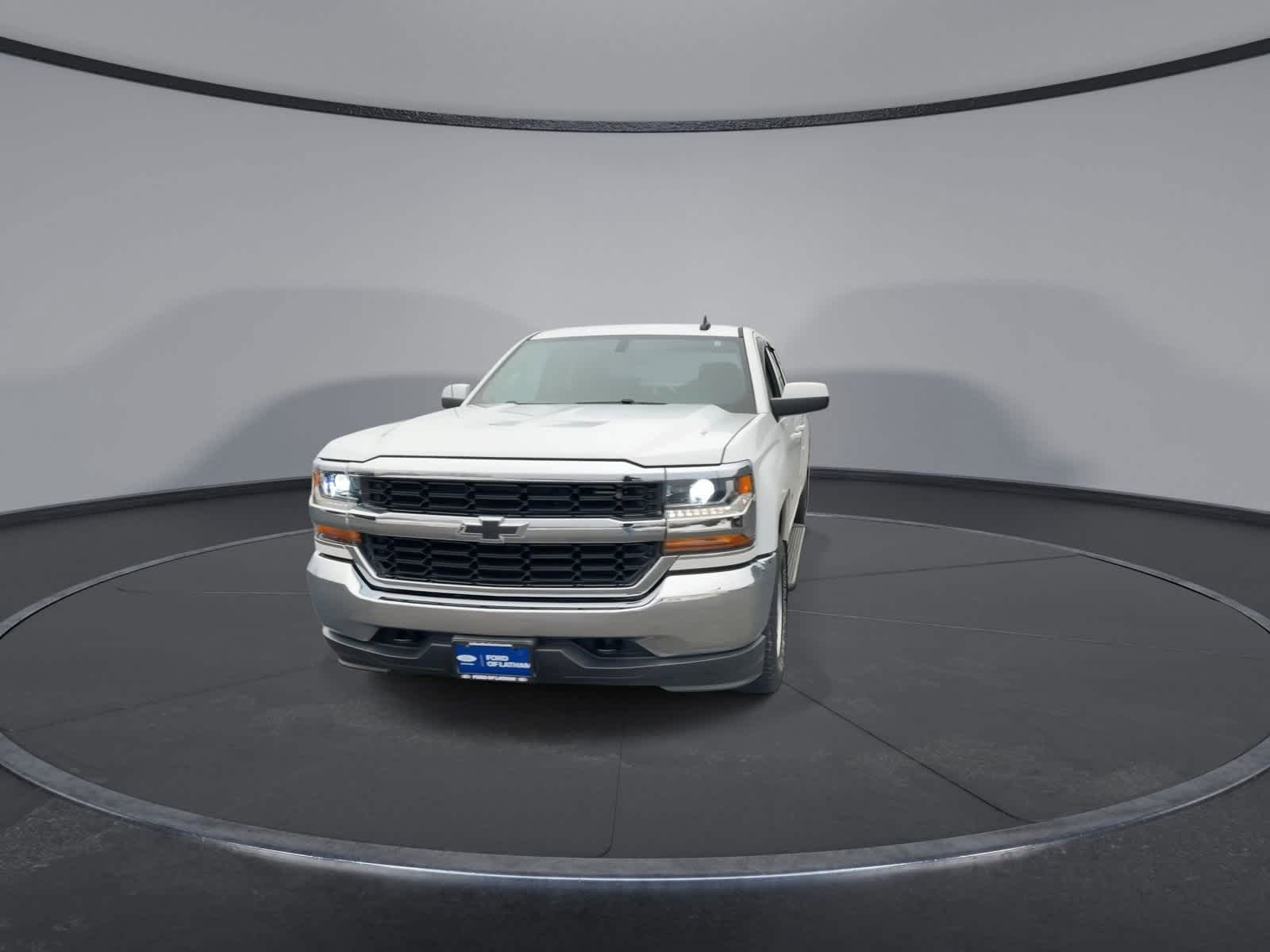 Thumbnail: 2018 Chevrolet Silverado 1500 - 3