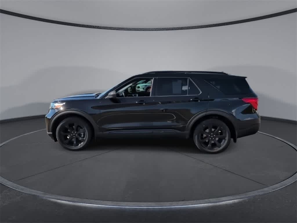 Thumbnail: 2021 Ford Explorer - 5