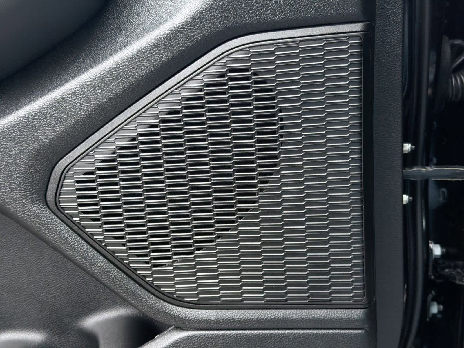 Thumbnail: 2025 Jeep Grand Cherokee - 32