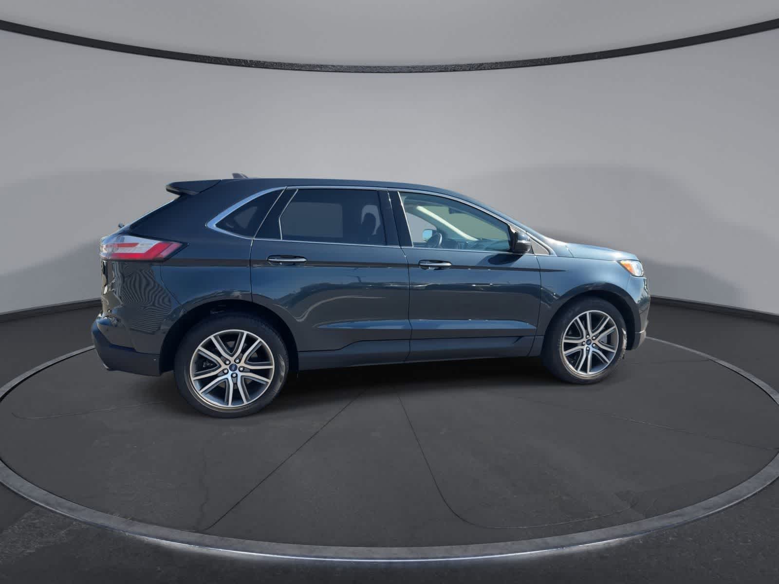 Thumbnail: 2022 Ford Edge - 8