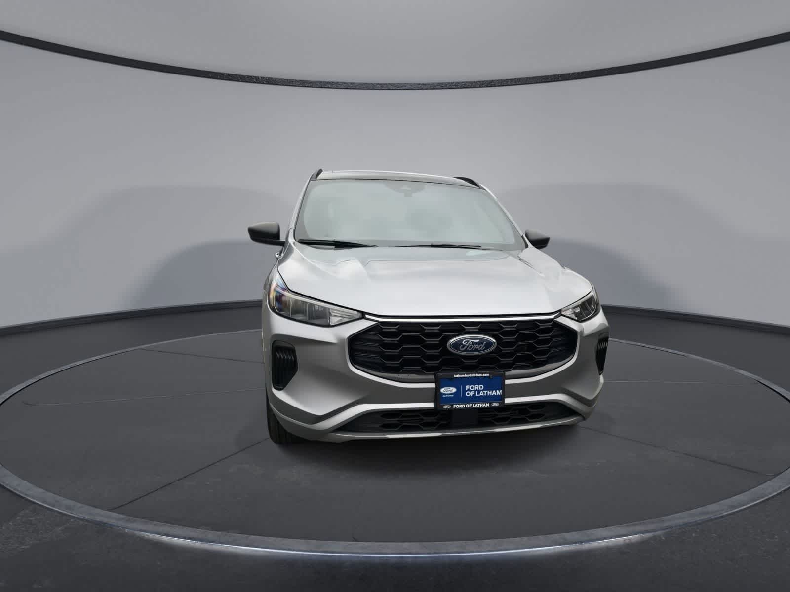 Thumbnail: 2023 Ford Escape - 3