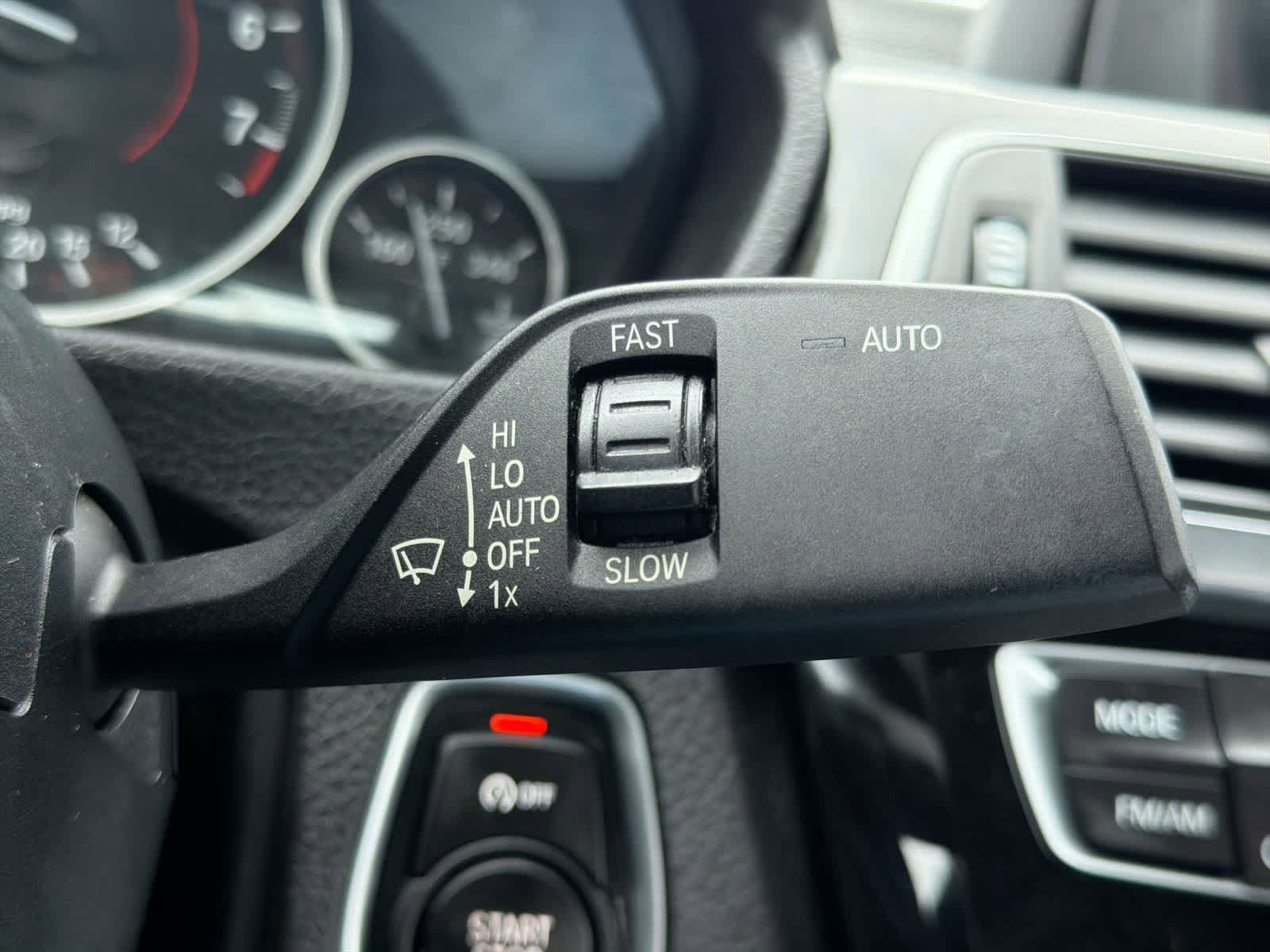 Thumbnail: 2018 BMW 3 Series - 26