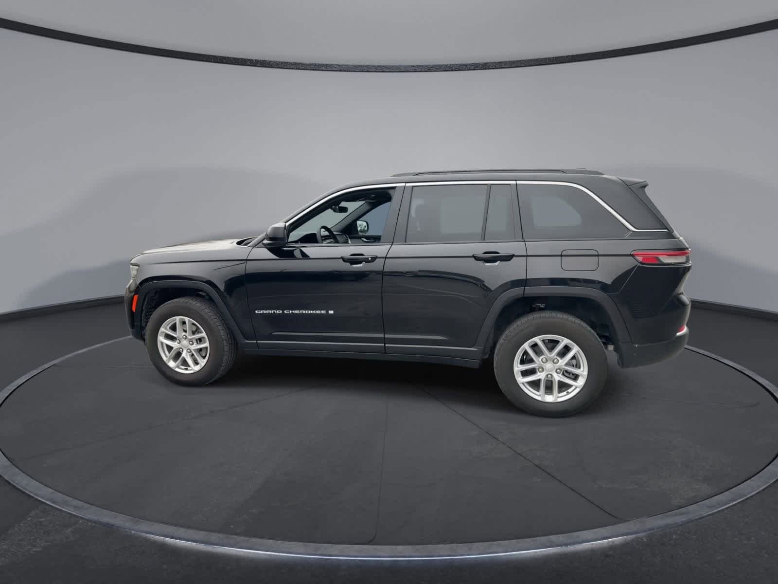 Thumbnail: 2025 Jeep Grand Cherokee - 5