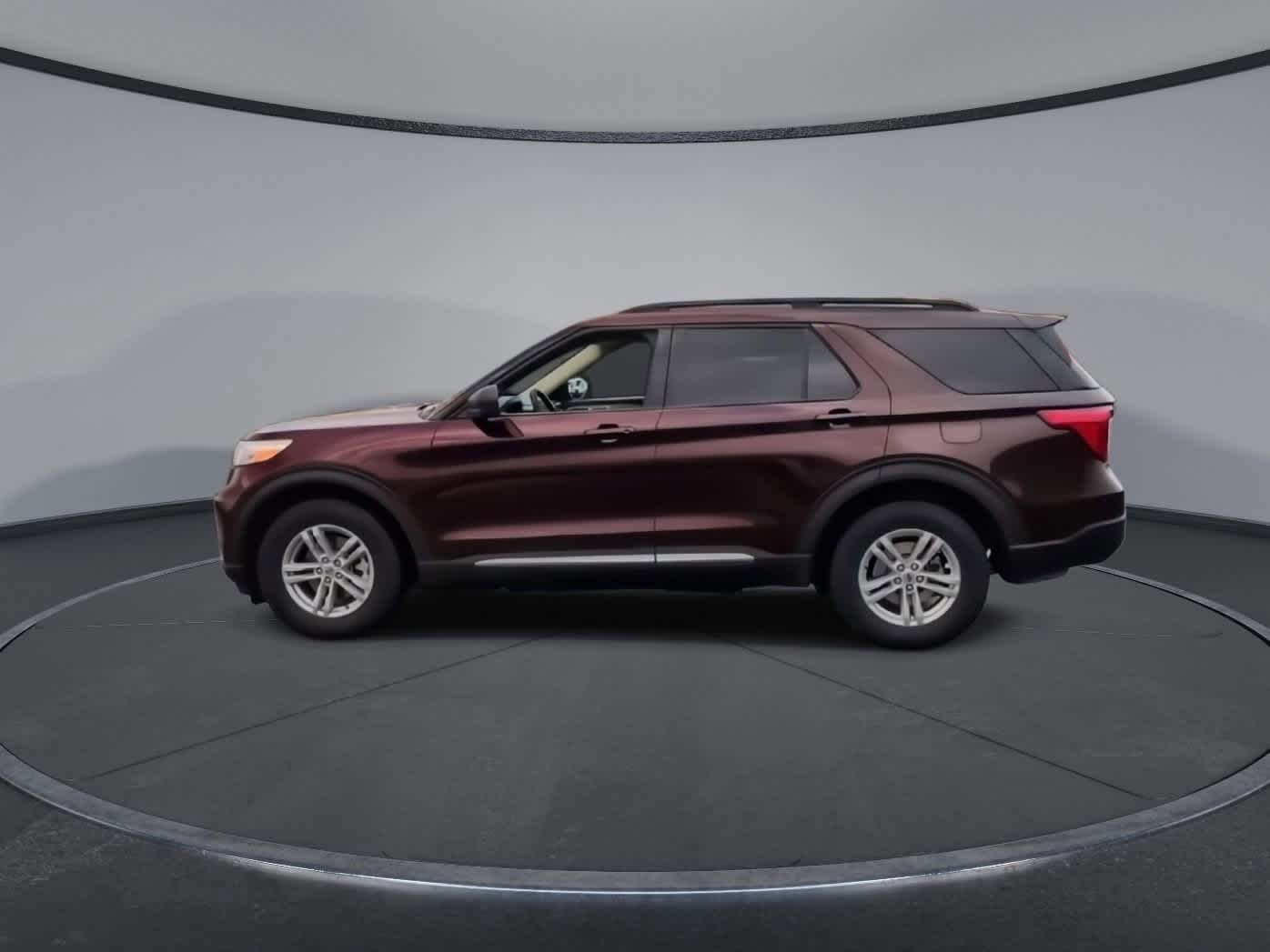 Thumbnail: 2022 Ford Explorer - 5