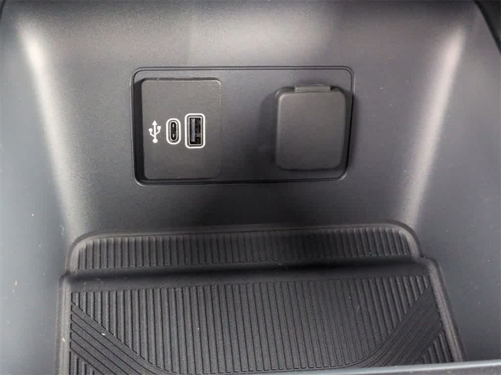 Thumbnail: 2026 Ford Explorer - 32