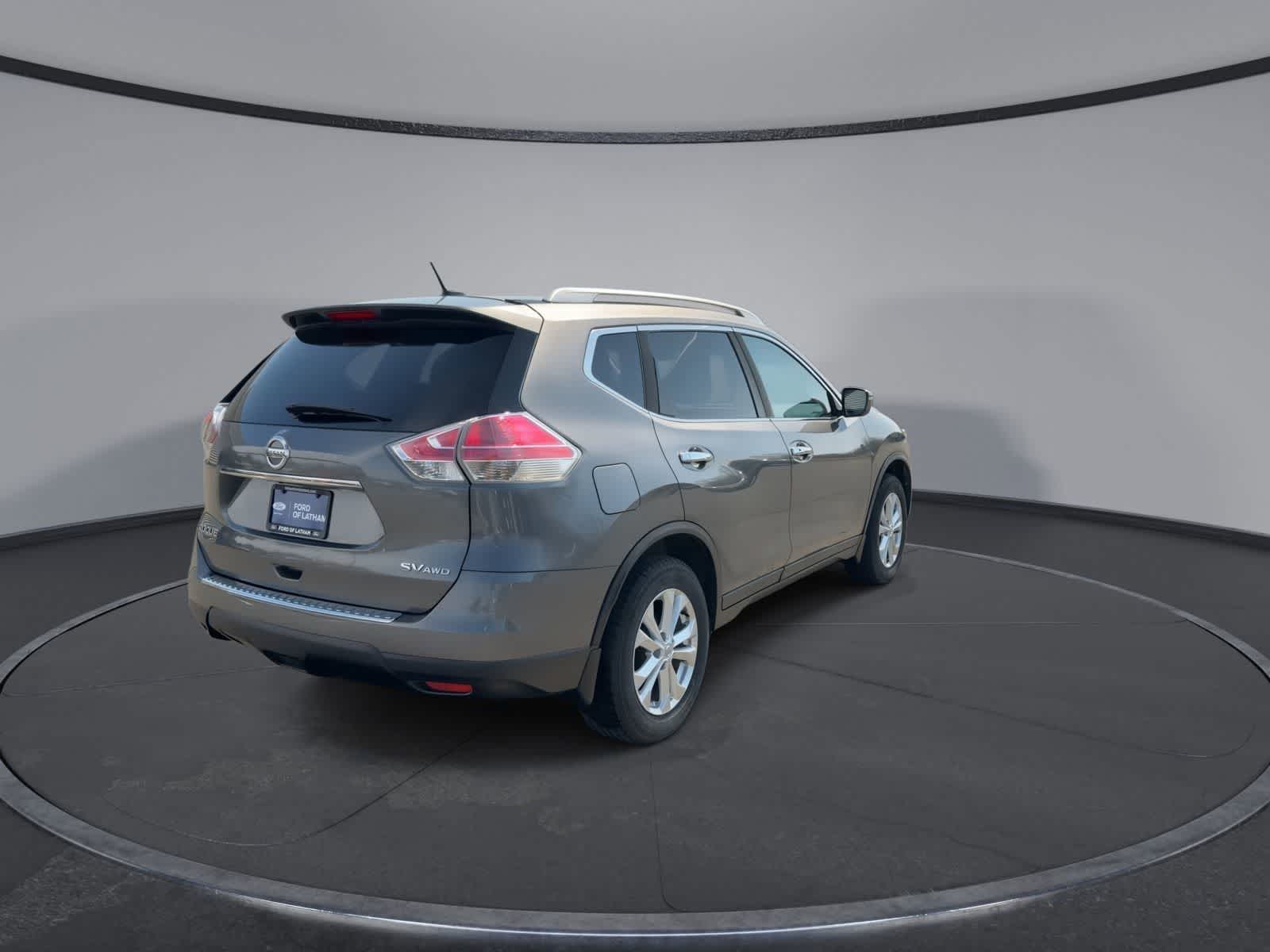 Thumbnail: 2016 Nissan Rogue - 8