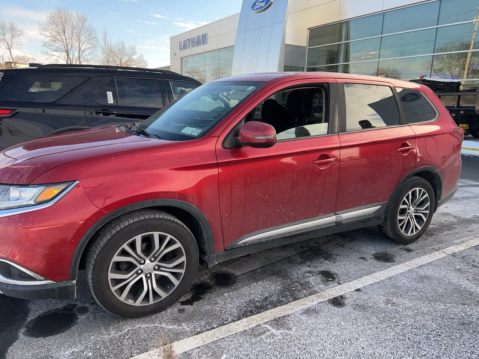 2017 Mitsubishi Outlander SE -
                  Latham, NY
