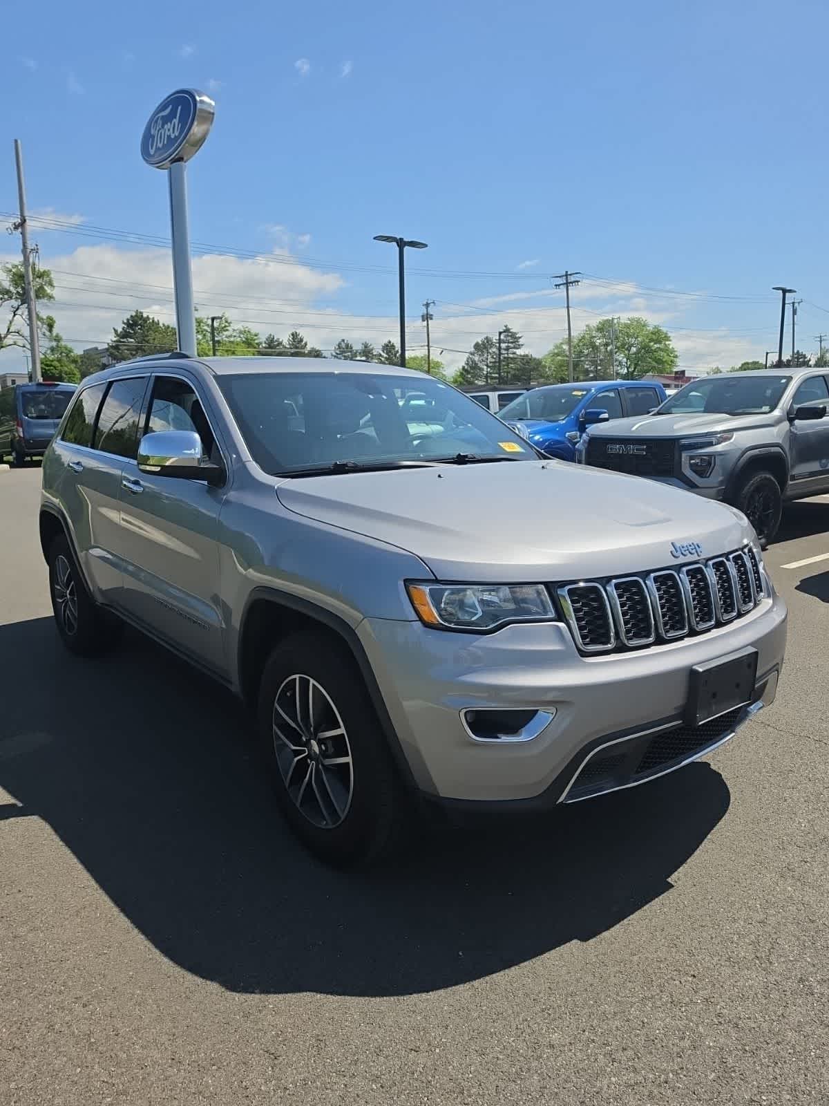 Thumbnail: 2018 Jeep Grand Cherokee - 4