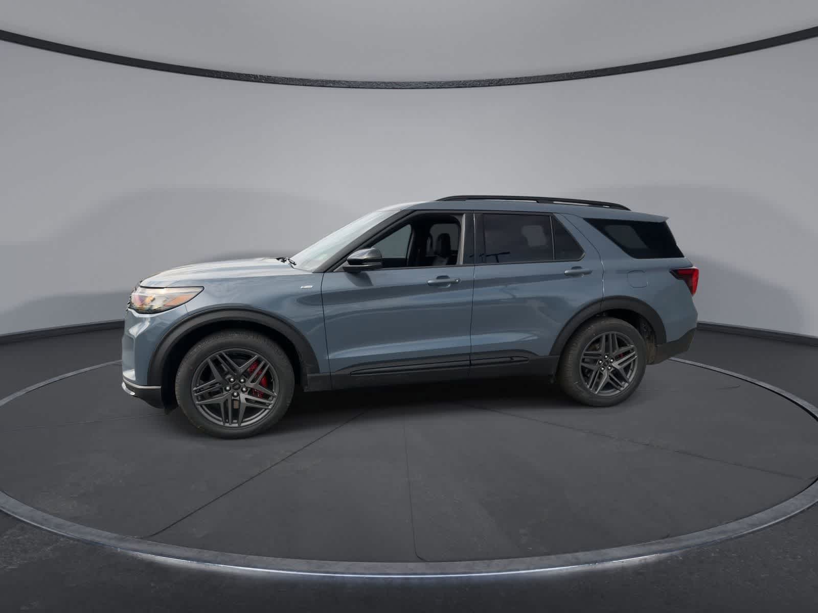 Thumbnail: 2026 Ford Explorer - 5
