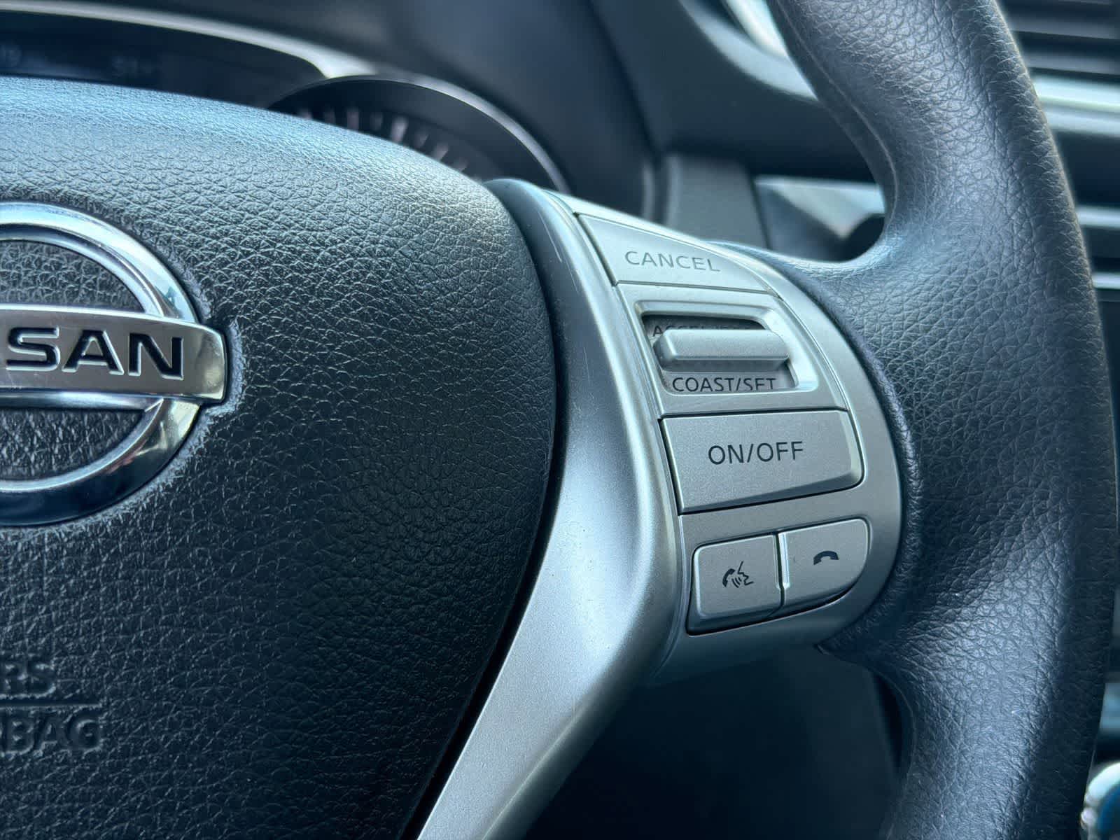 Thumbnail: 2016 Nissan Rogue - 25