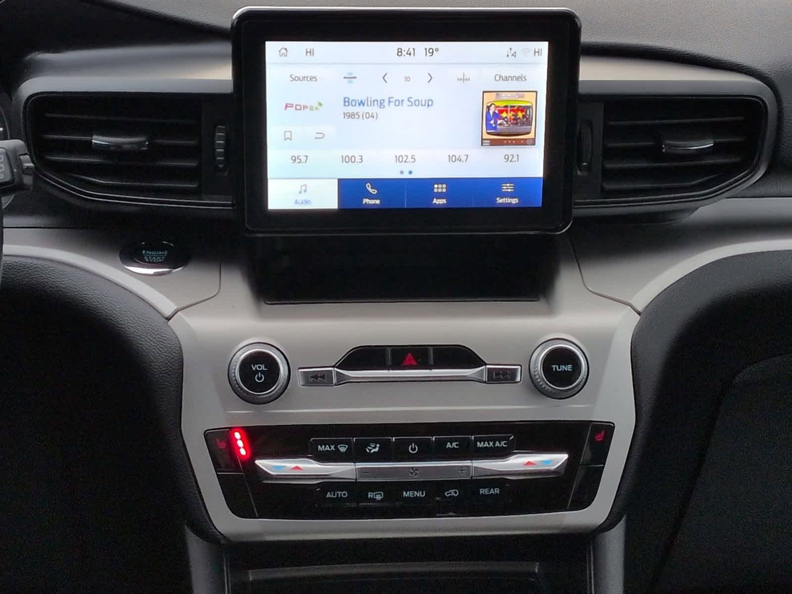 Thumbnail: 2022 Ford Explorer - 28