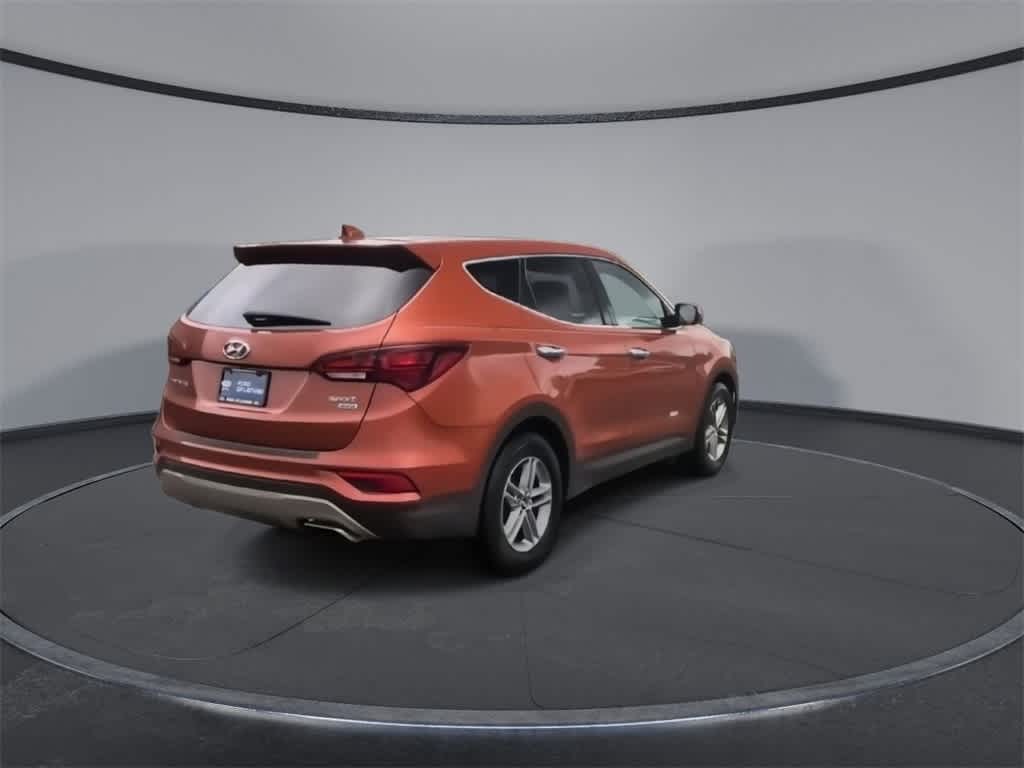 Thumbnail: 2017 Hyundai Santa Fe - 8