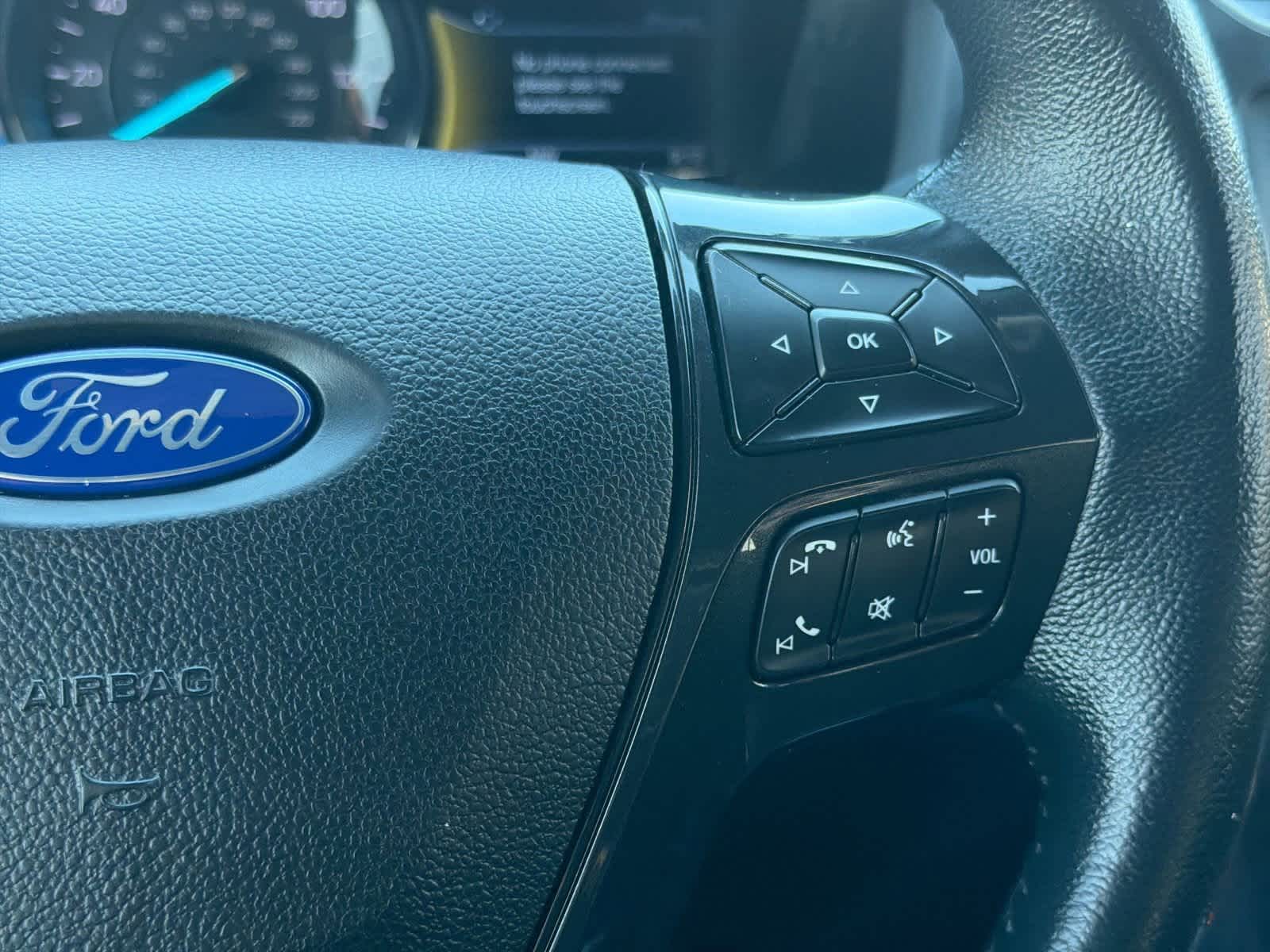 Thumbnail: 2019 Ford Explorer - 25