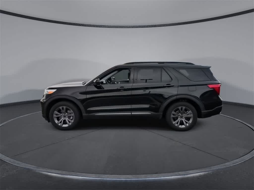 Thumbnail: 2022 Ford Explorer - 5