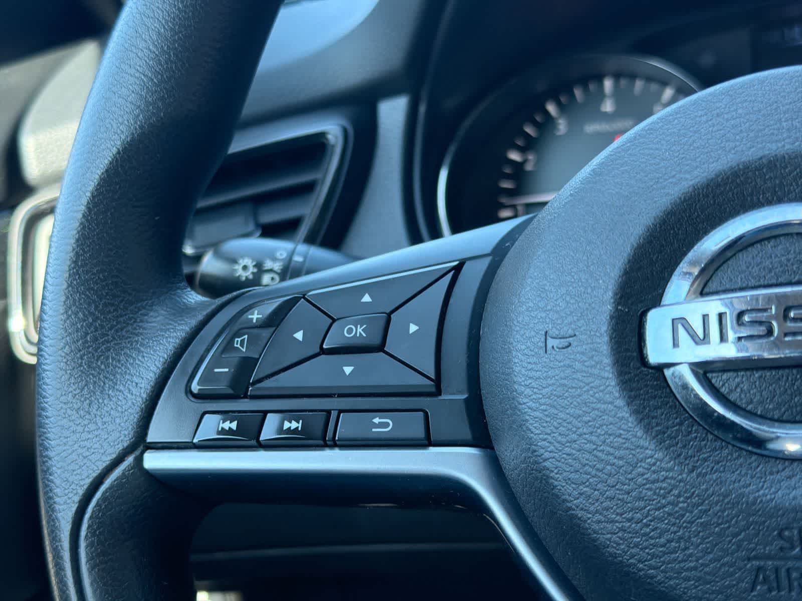 Thumbnail: 2017 Nissan Rogue - 24