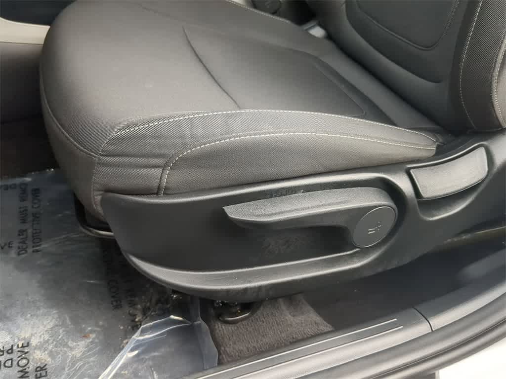 2023 Hyundai Tucson SE 18