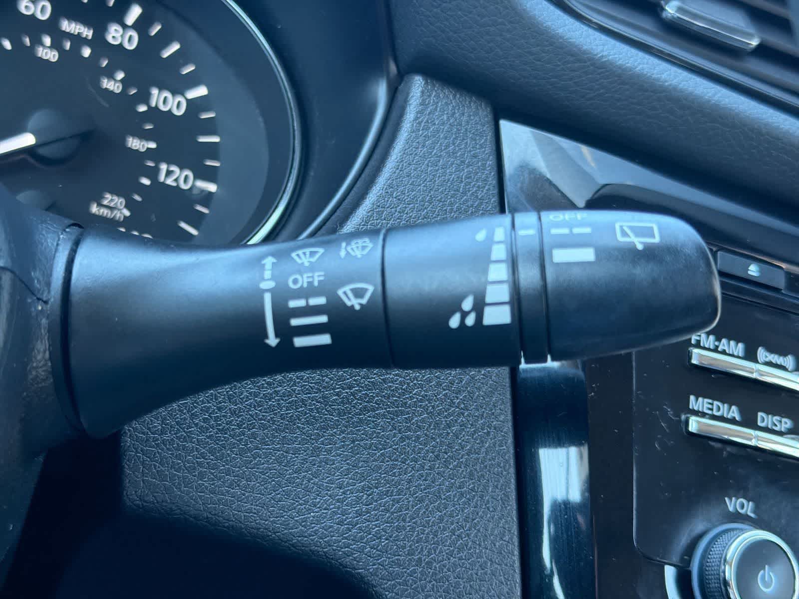 Thumbnail: 2017 Nissan Rogue - 26