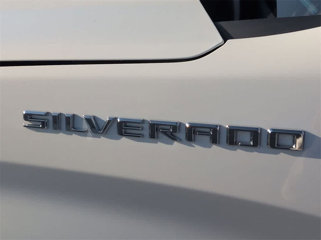 Thumbnail: 2022 Chevrolet Silverado 1500 - 13