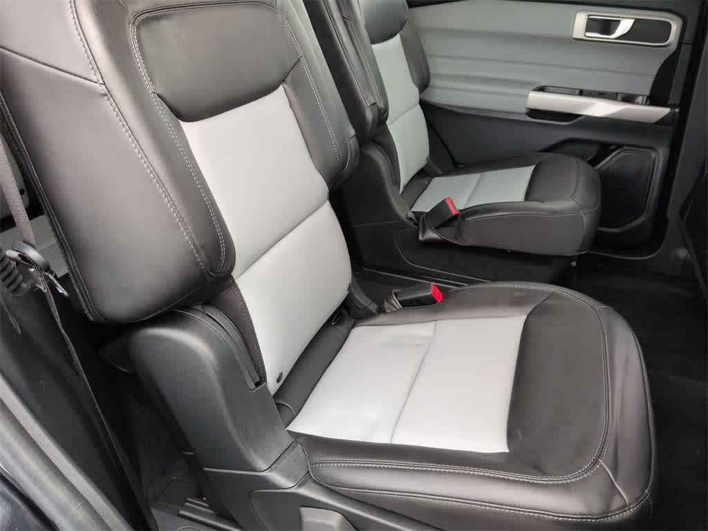 Thumbnail: 2022 Ford Explorer - 21