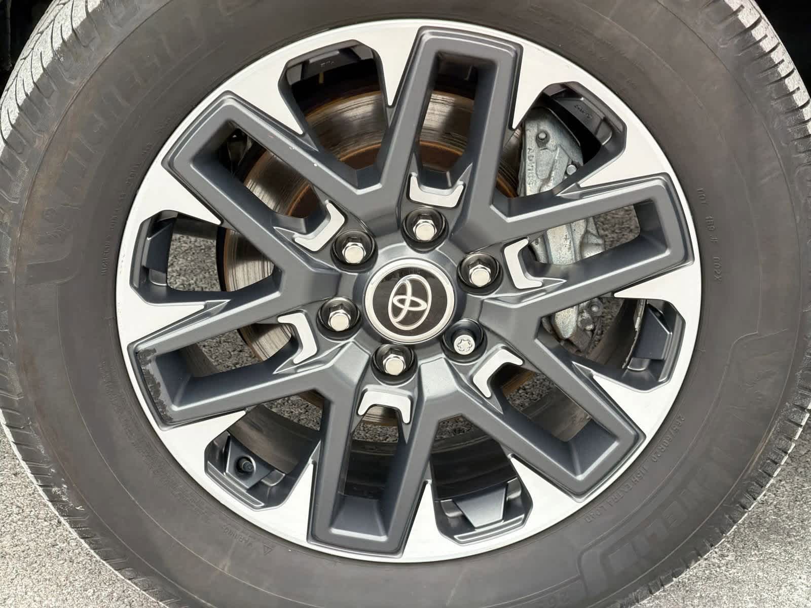 Thumbnail: 2022 Toyota Tundra - 14