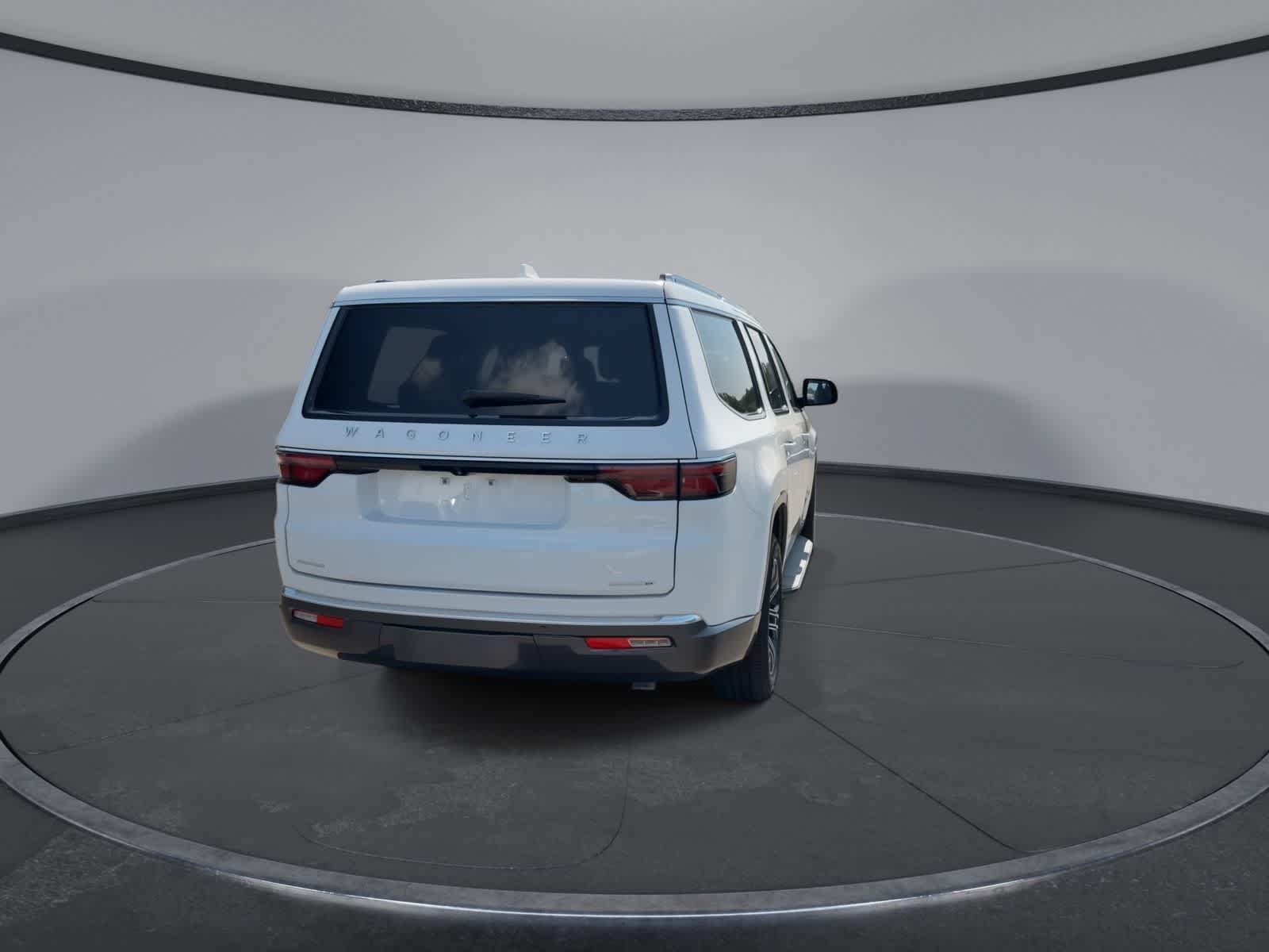 Thumbnail: 2022 Jeep Wagoneer - 6