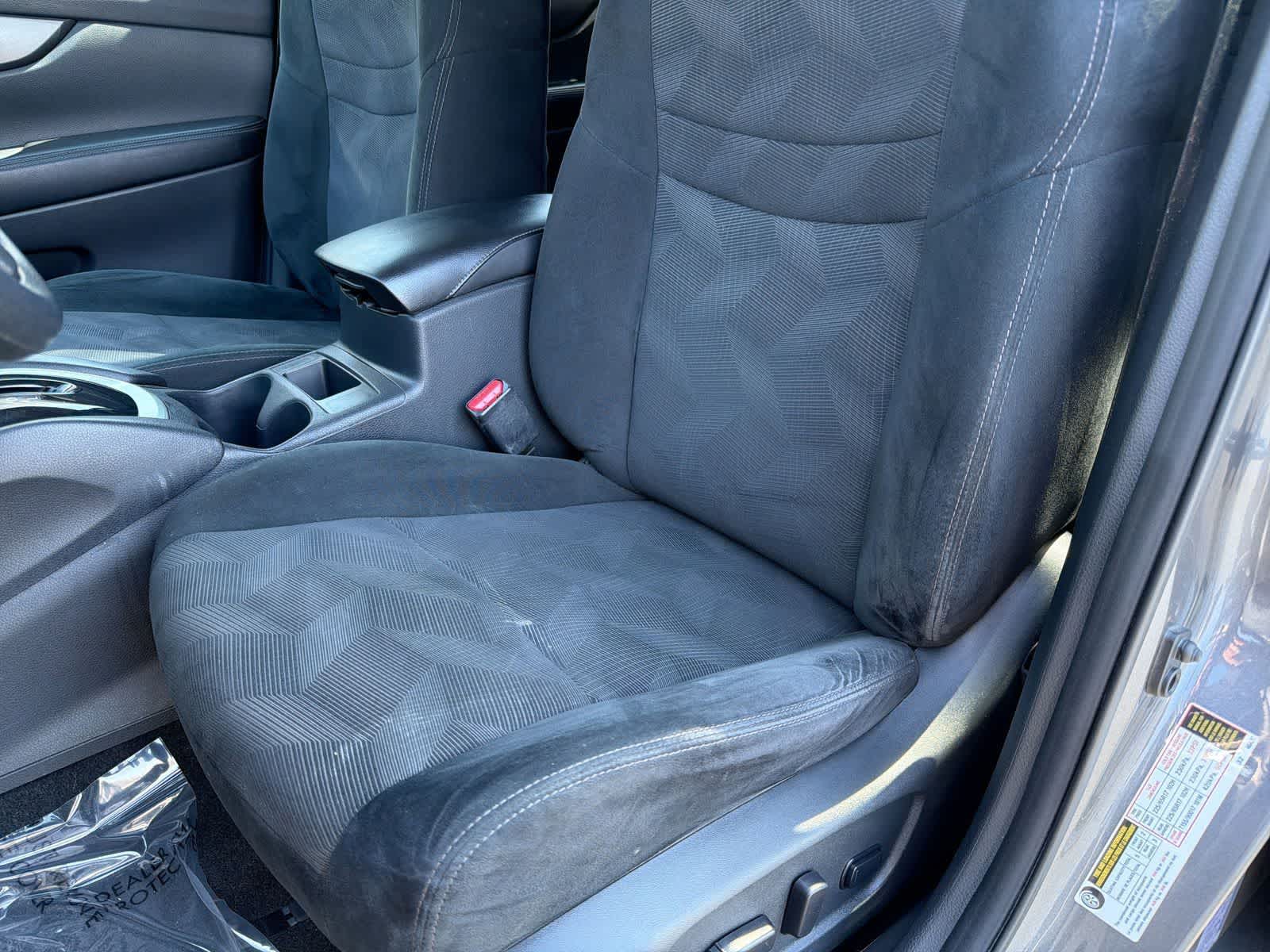 Thumbnail: 2016 Nissan Rogue - 17