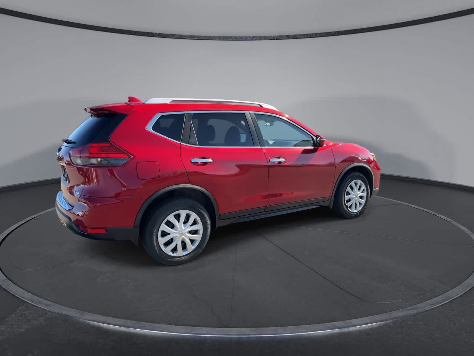 Thumbnail: 2017 Nissan Rogue - 8