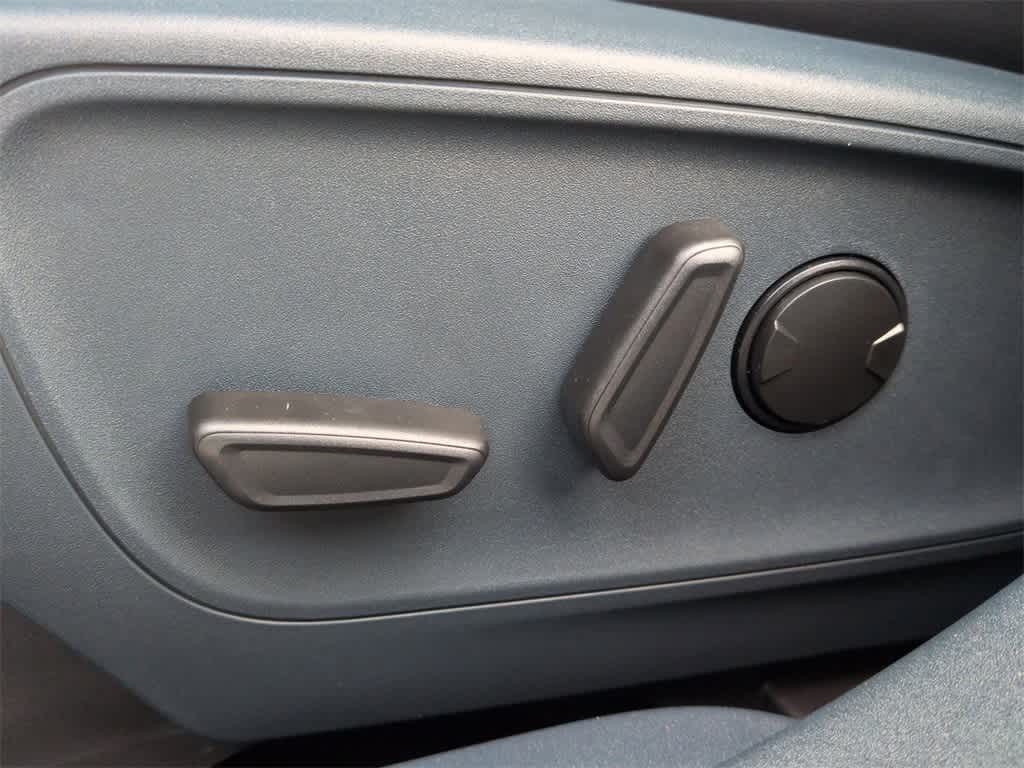 Thumbnail: 2025 Ford Maverick - 18