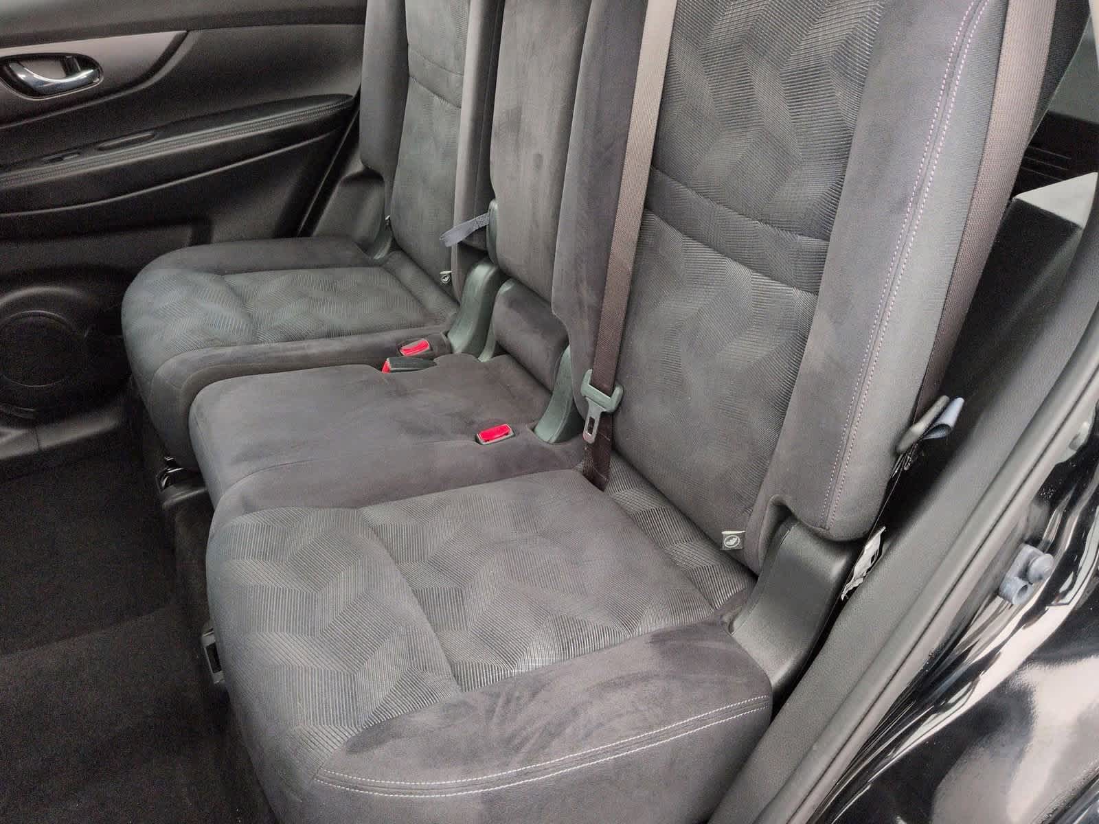 Thumbnail: 2016 Nissan Rogue - 20