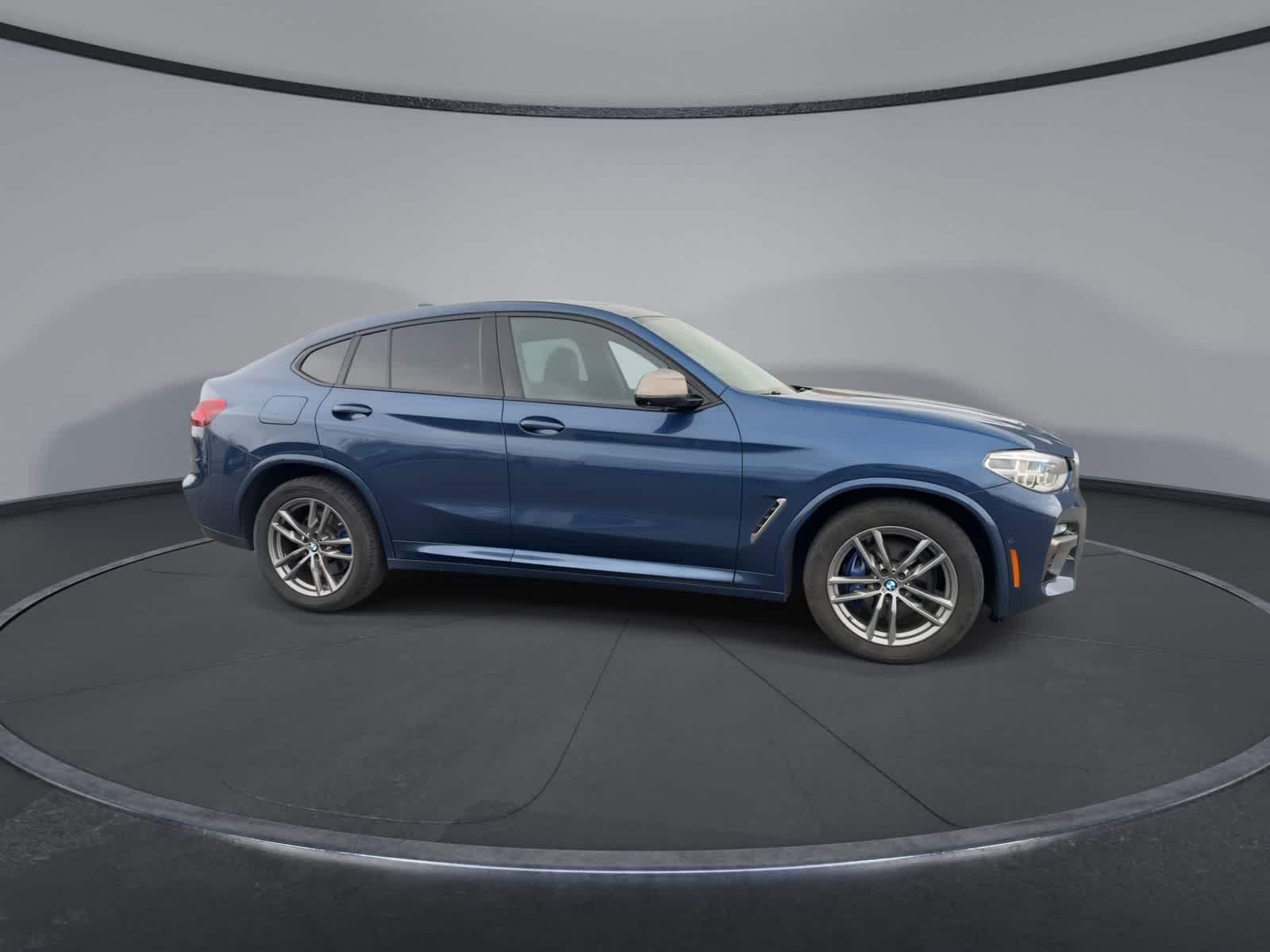 Thumbnail: 2019 BMW X4 - 9