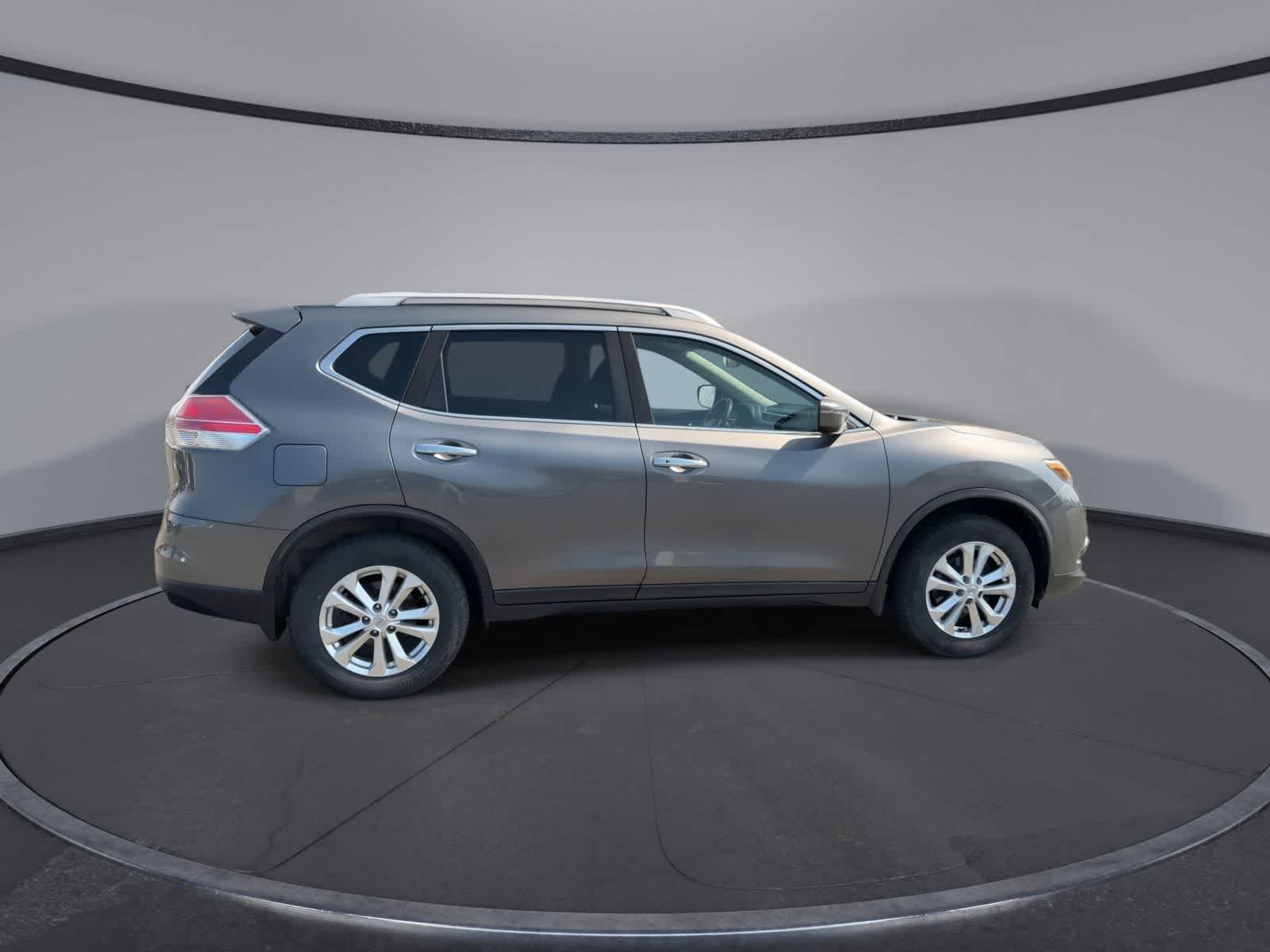 Thumbnail: 2016 Nissan Rogue - 9