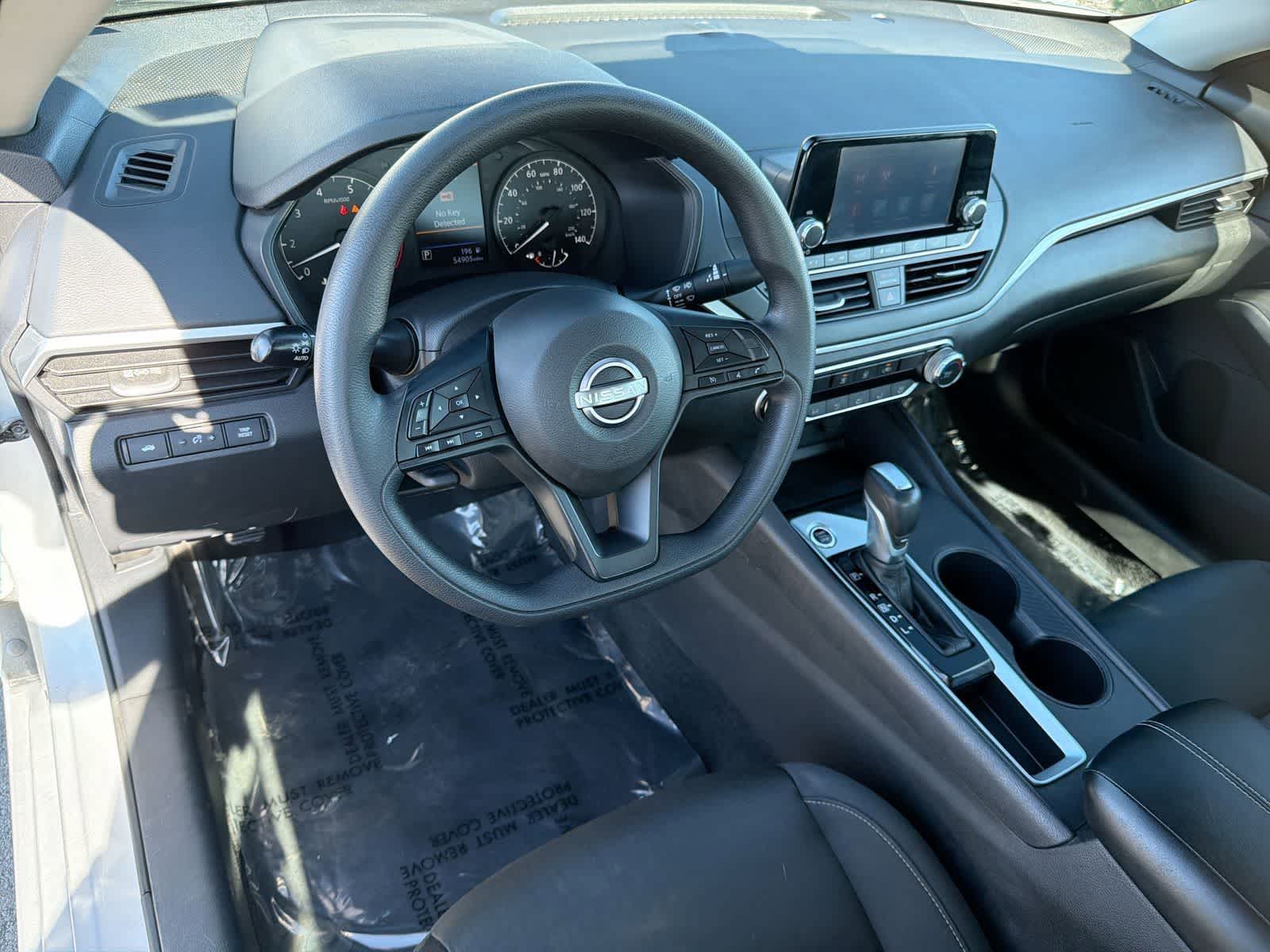 Thumbnail: 2023 Nissan Altima - 10