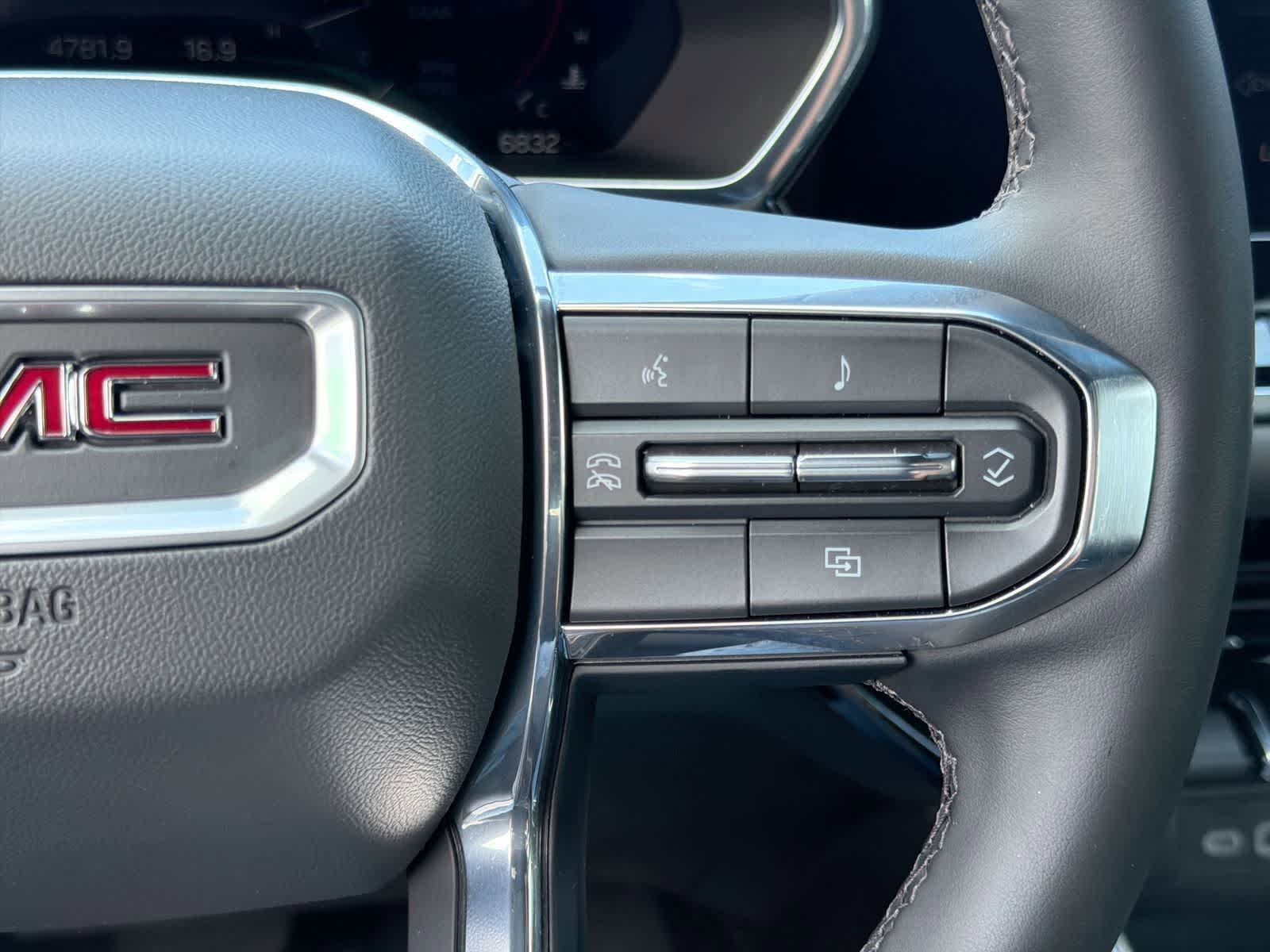 Thumbnail: 2024 GMC Canyon - 26