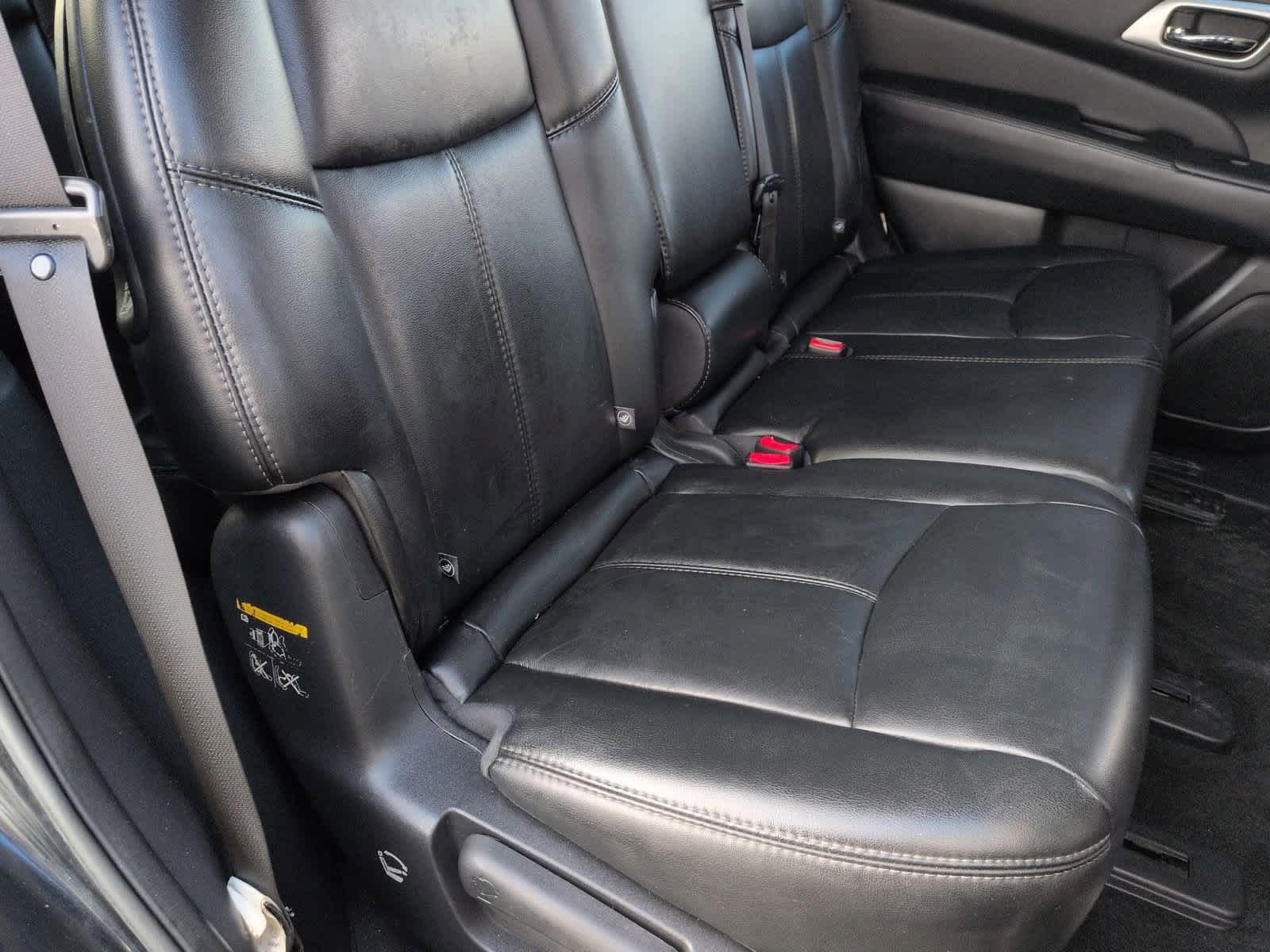 Thumbnail: 2016 Nissan Pathfinder - 21